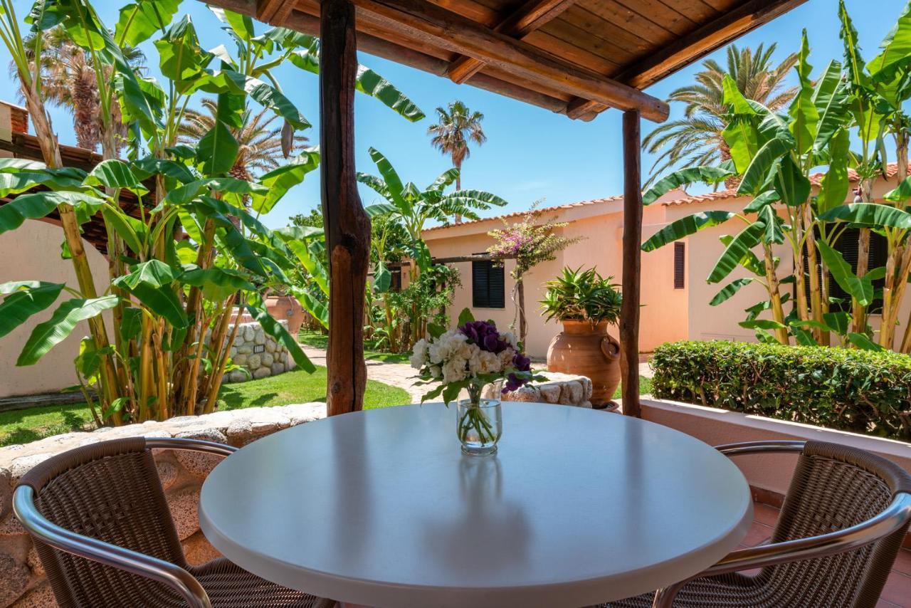 Hotel Villaggio Cala Di Volpe กาโปวาติกาโน ภายนอก รูปภาพ