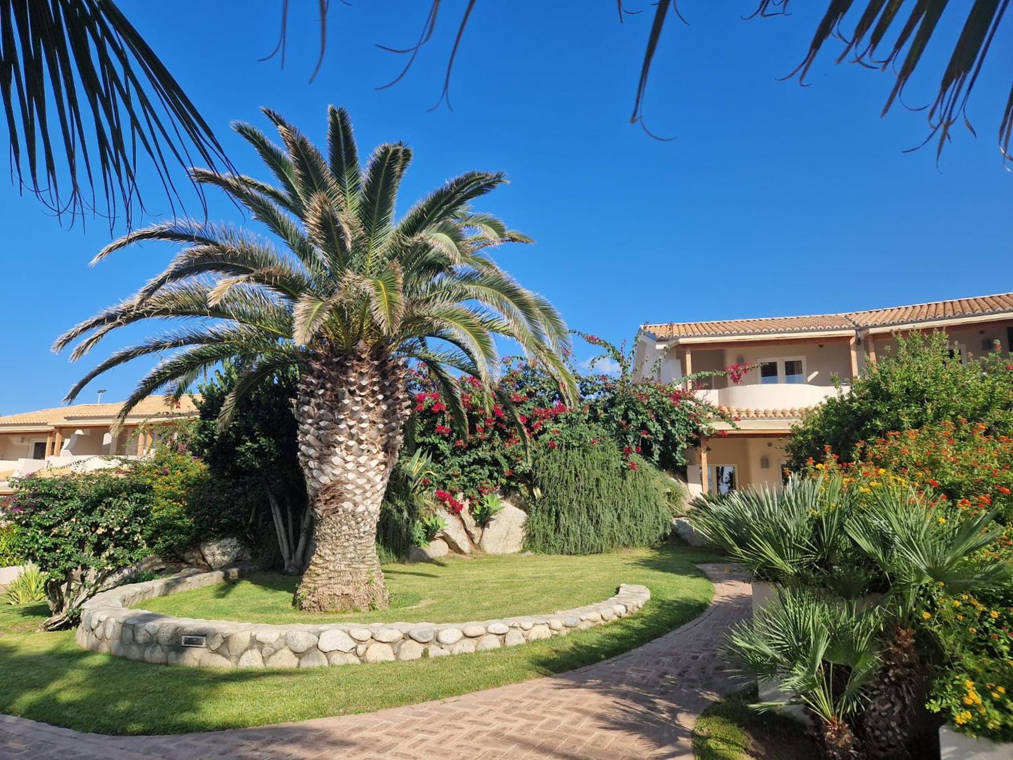 Hotel Villaggio Cala Di Volpe กาโปวาติกาโน ภายนอก รูปภาพ