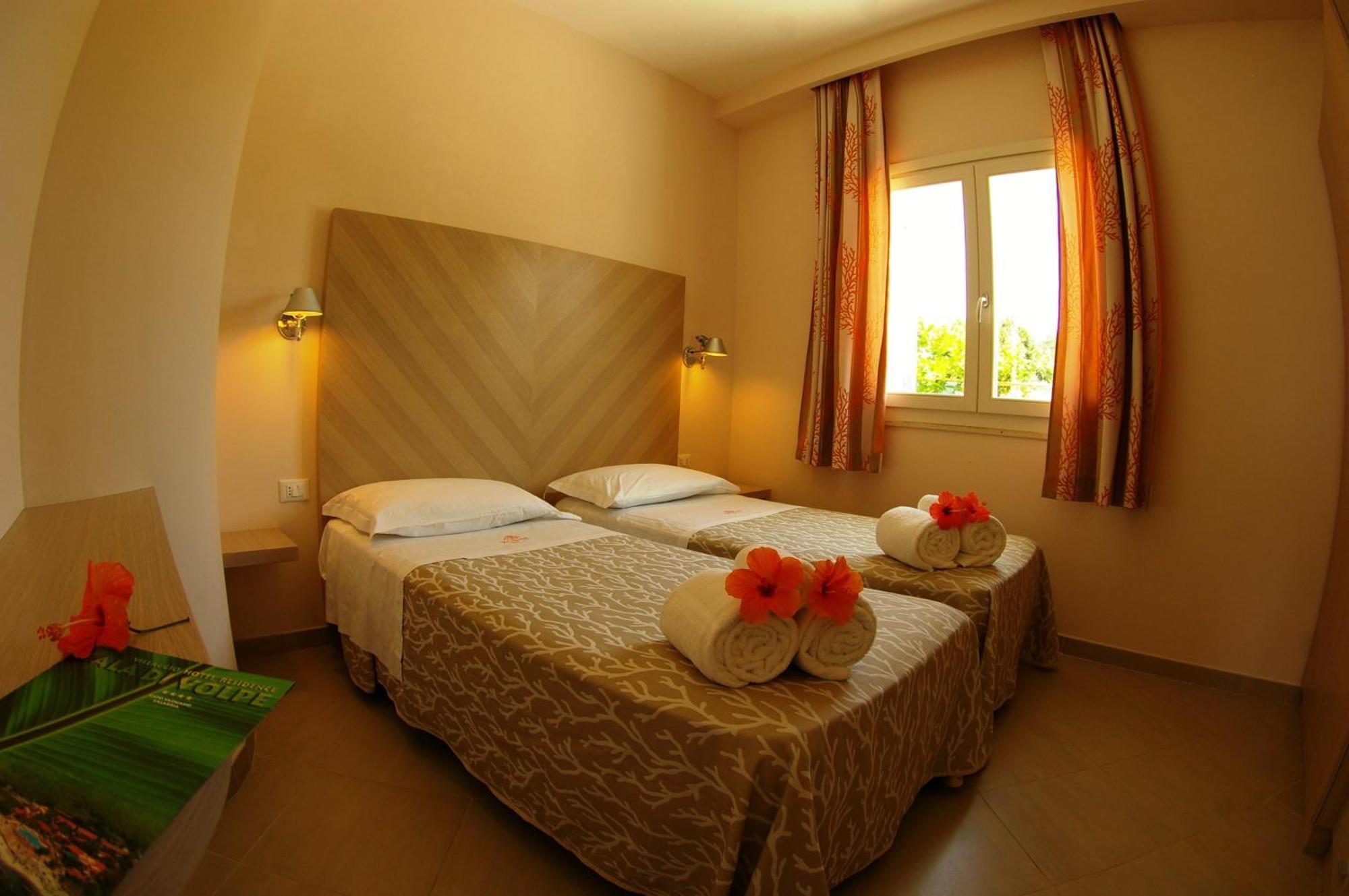 Hotel Villaggio Cala Di Volpe กาโปวาติกาโน ภายนอก รูปภาพ