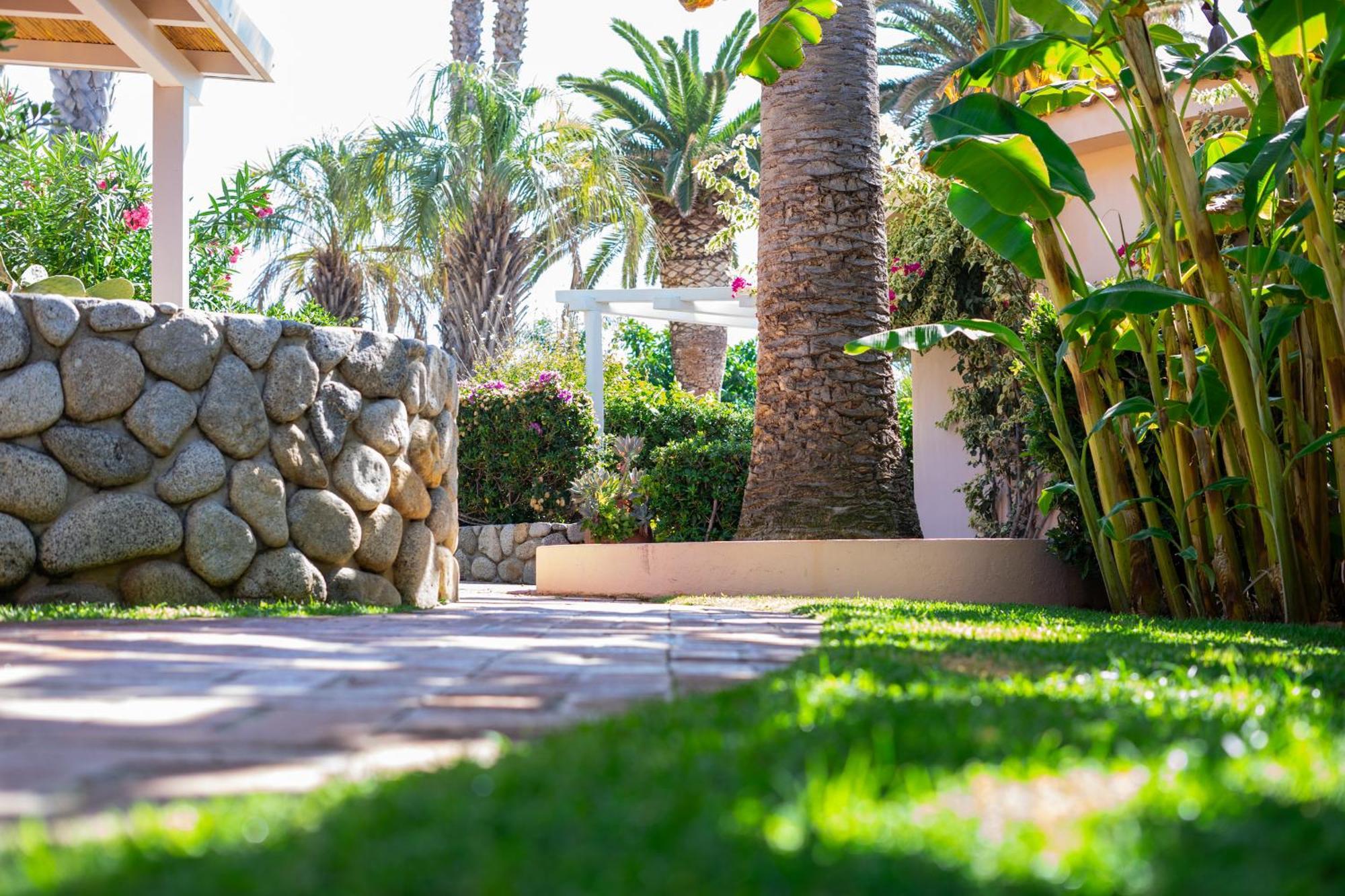 Hotel Villaggio Cala Di Volpe กาโปวาติกาโน ภายนอก รูปภาพ