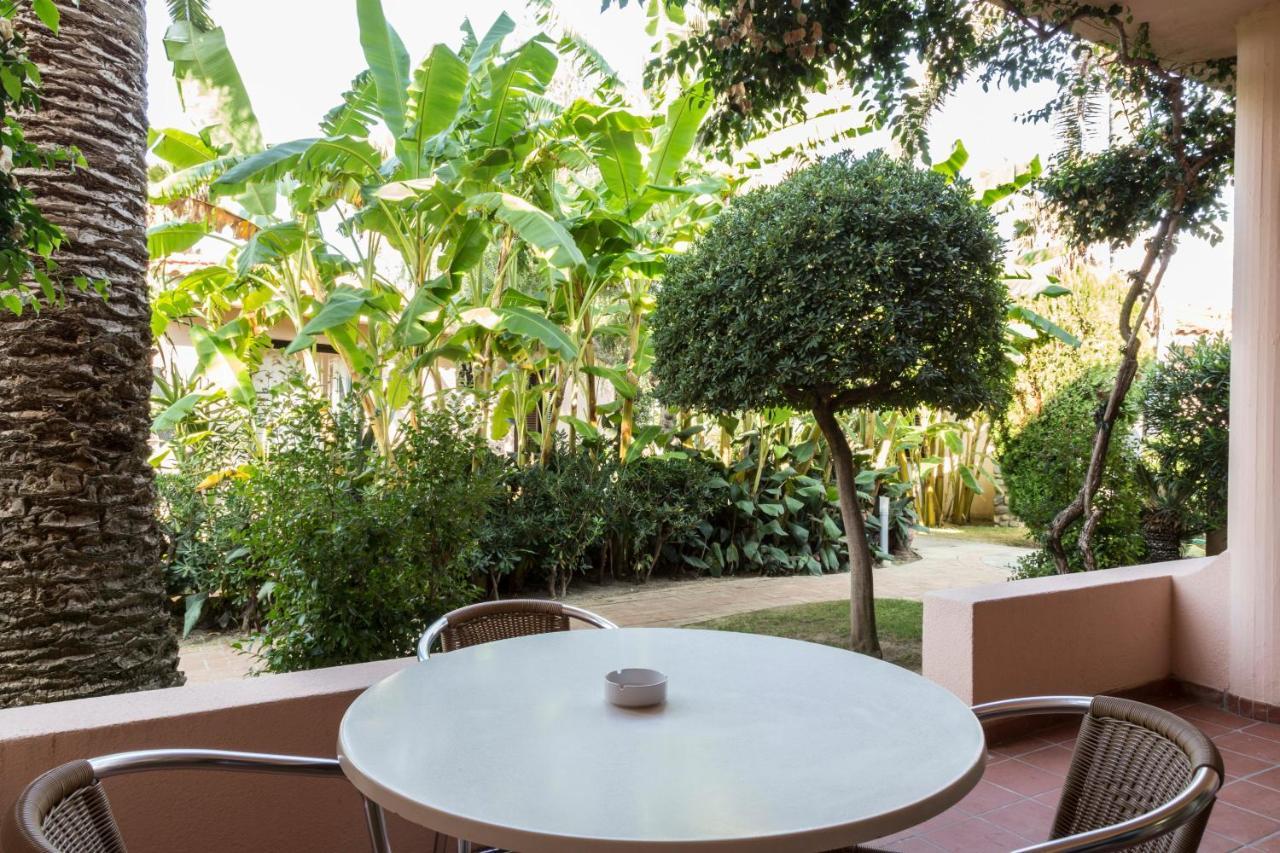 Hotel Villaggio Cala Di Volpe กาโปวาติกาโน ภายนอก รูปภาพ